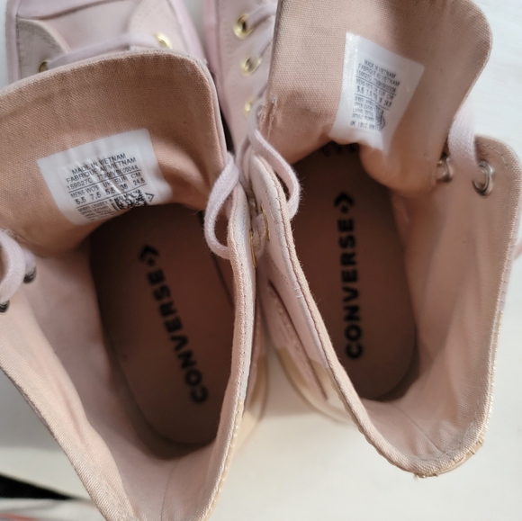 (Rare) Pink/Nude TwoTone Leather/Suede Converse - Picture 4 of 6